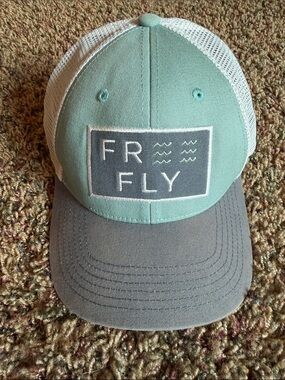 FREE FLY Mesh Trucker Hat in Mint and Gray